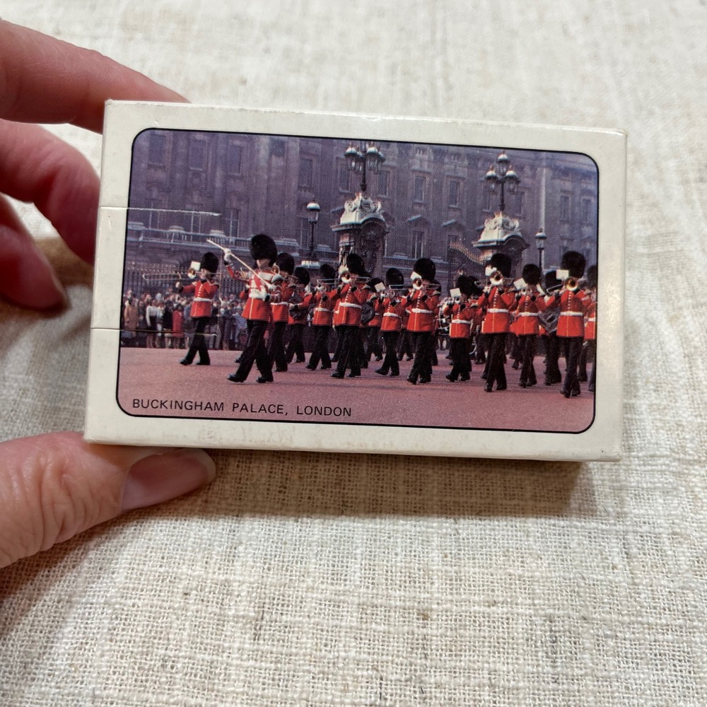Vintage Buckingham Palace London Playing Cards Souvenir Collectible‎ Deck